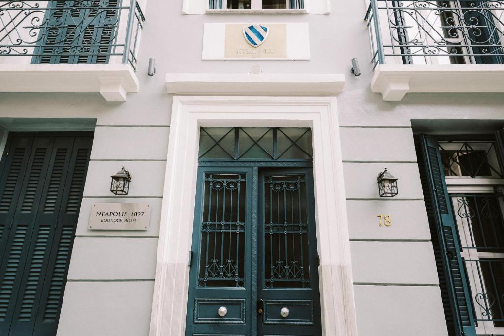 Neapolis 1897 Boutique Luxury Rooms - Resim 31