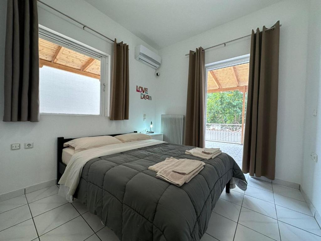 La Vita apartmentsnear airport & sea, Artemida (updated prices 2024)