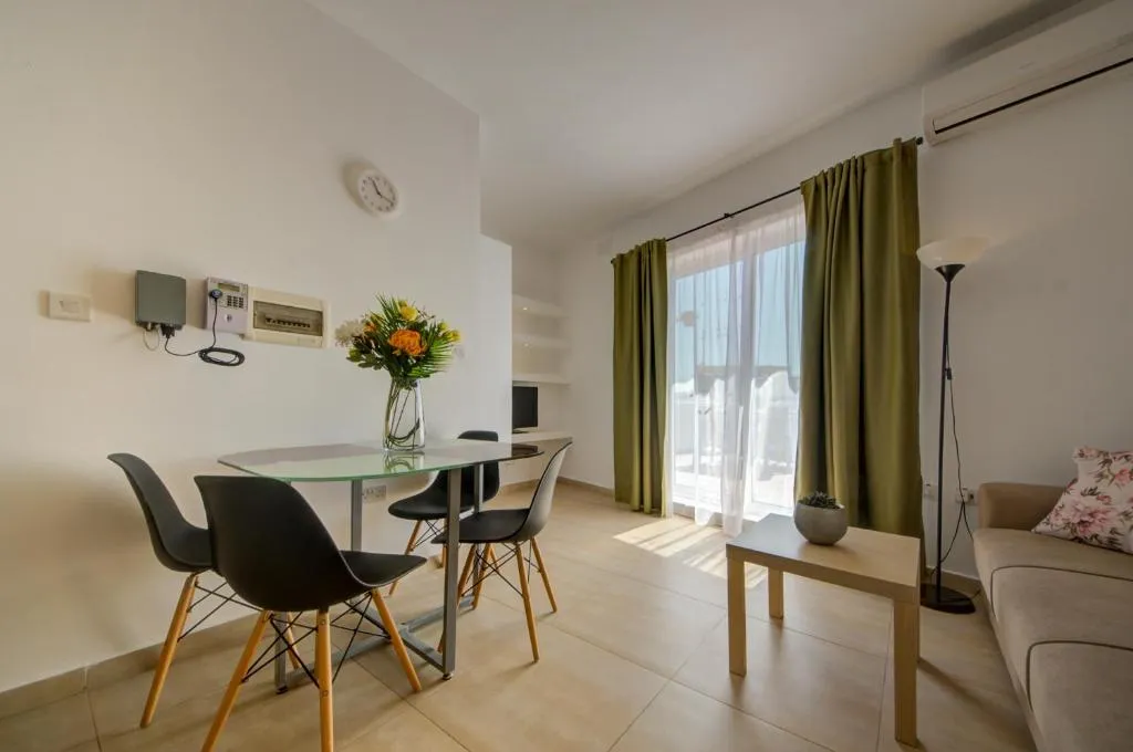 St Pauls's Bay 2 Bedroom Apartments & Penthouse close to Promenade