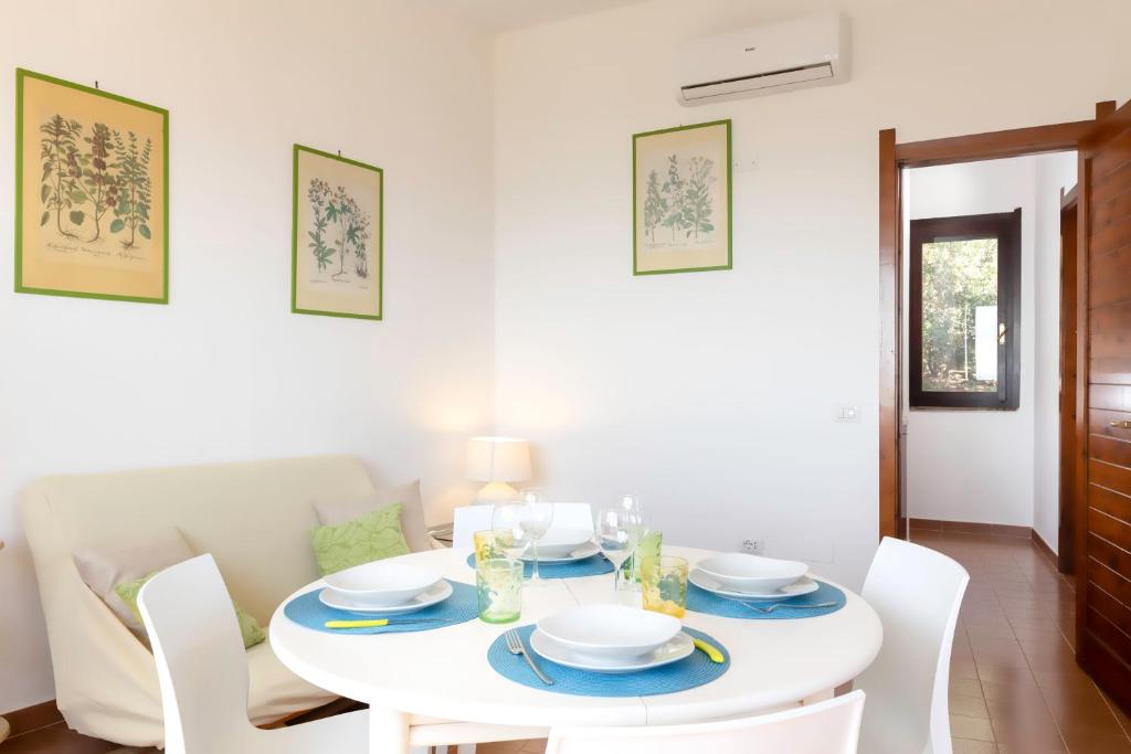 A seating area at Fronte Mare Pinus Village 74