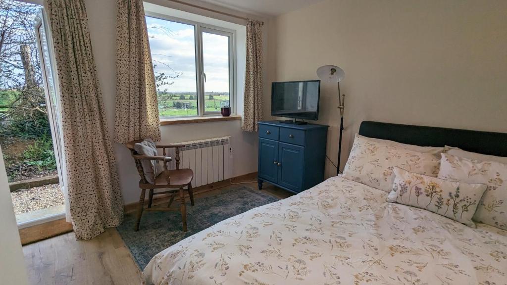 Meadow View Studio, Gillingham (updated prices 2024)