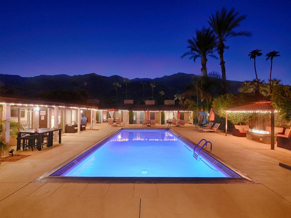 LITTLE PARADISE HOTEL - 248 Photos & 130 Reviews - 435 East Avenida  Olancha, Palm Springs, California - Hotels - Phone Number - Yelp