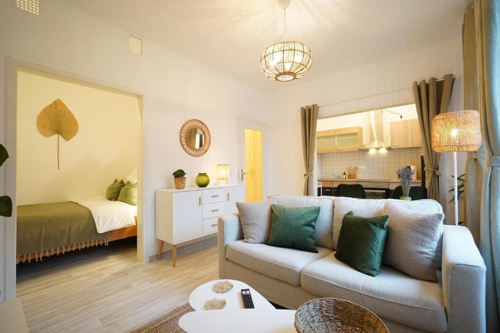 Postel nebo postele na pokoji v ubytování Dein Flughafen Messe Apartment nahe Düsseldorf 2