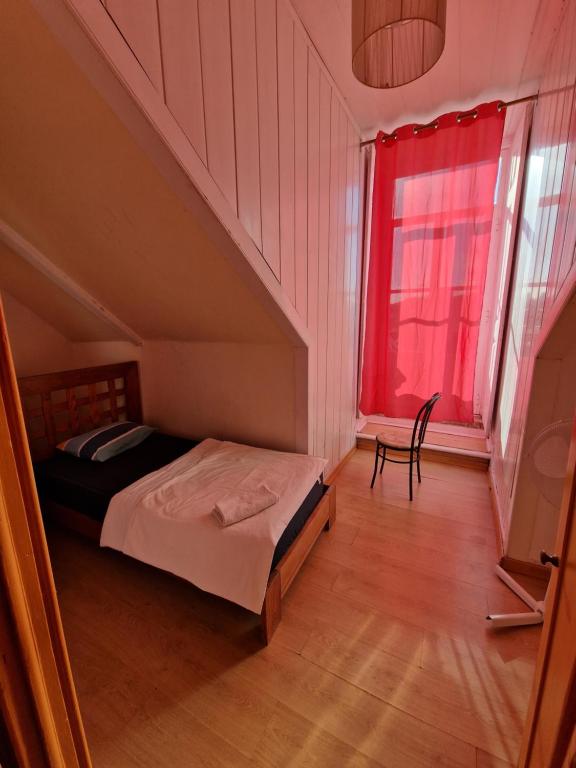Postel nebo postele na pokoji v ubytování Alojamento Local Private Accommodation