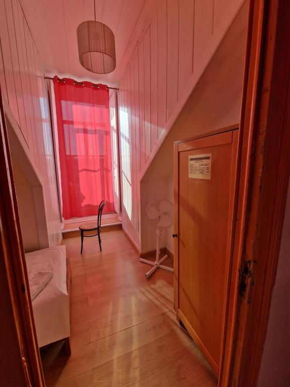 Postel nebo postele na pokoji v ubytování Alojamento Local Private Accommodation