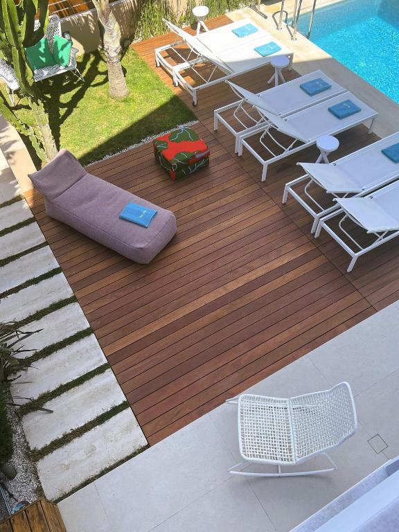 Bazén v ubytování Fos Villa, a Luxe House with Private Heated Pool nebo v jeho okolí
