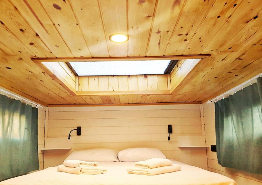 Postel nebo postele na pokoji v ubytování Kaş Joy Glamping