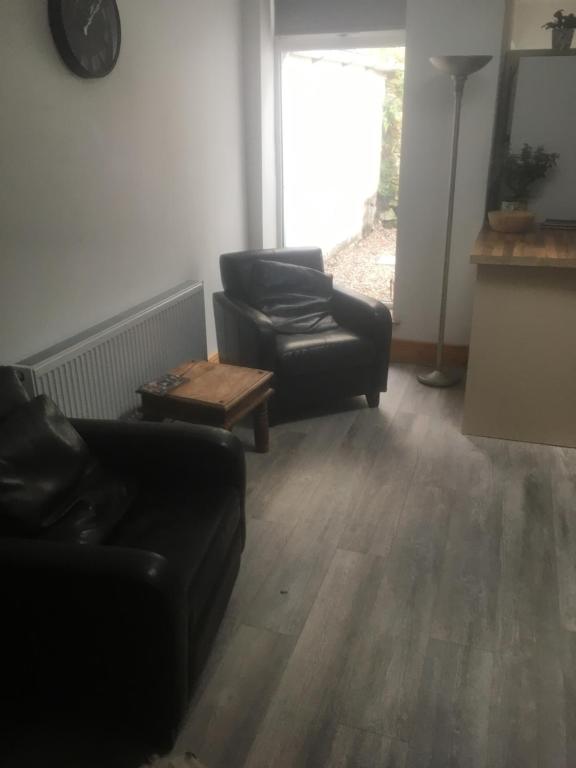 Posezení v ubytování Derry City center townhouse
