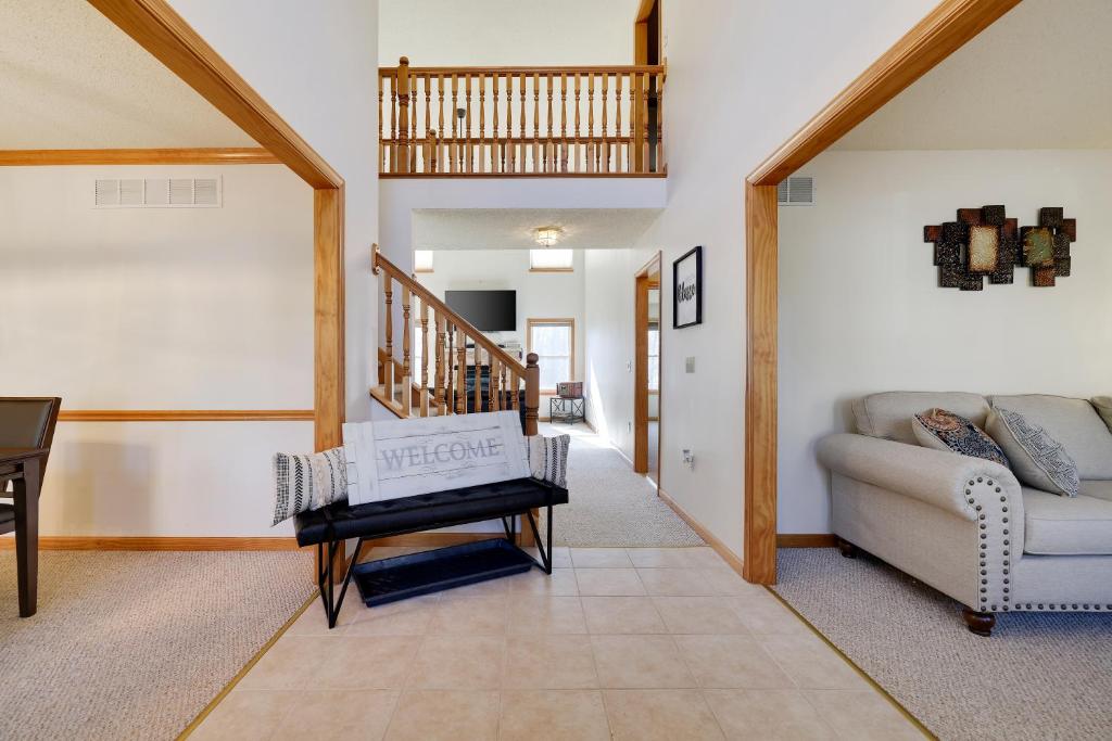 Luxury Spacious Home with some FREE Amenities and Activities! - Housity