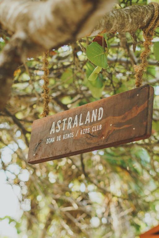 Certifikát, hodnocení, plakát nebo jiný dokument vystavený v ubytování Astral Tulum
