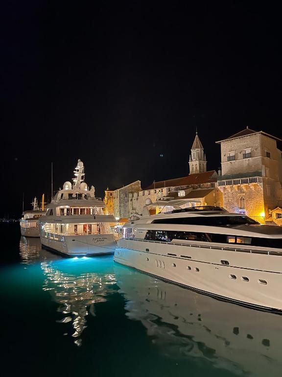 Fotografie z fotogalerie ubytování Zimmer Room Trogir Kastela Split v destinaci Kaštela