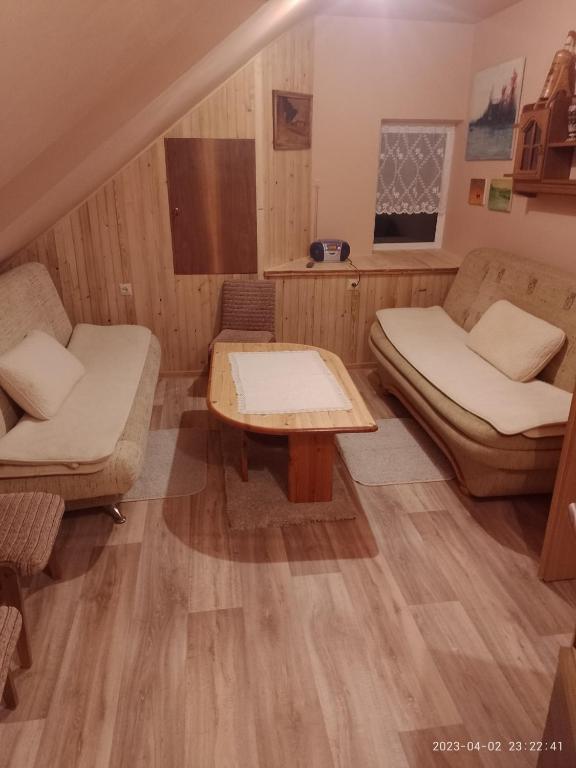 Agrohaczow za rzeką Apartament 8-osobowy - Dreifacher Raum