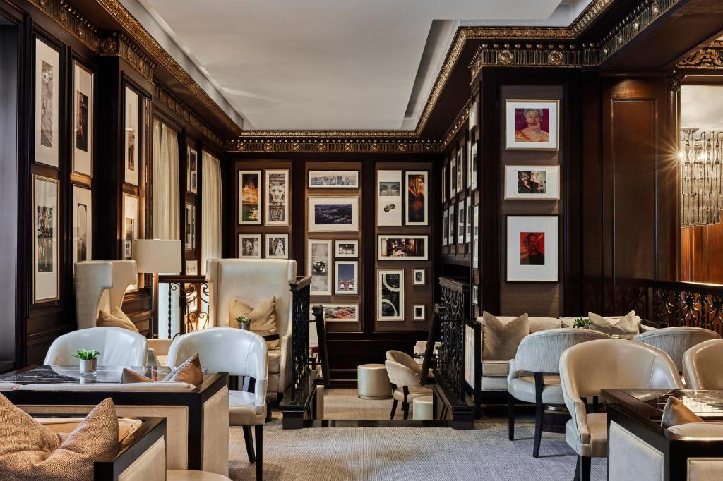 Rosewood Hotel Georgia - Resim 32