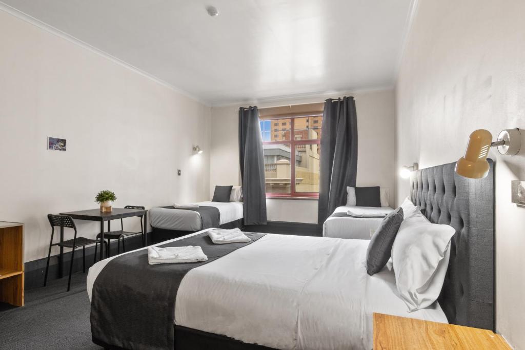 Adelaide Paringa - Resim 22