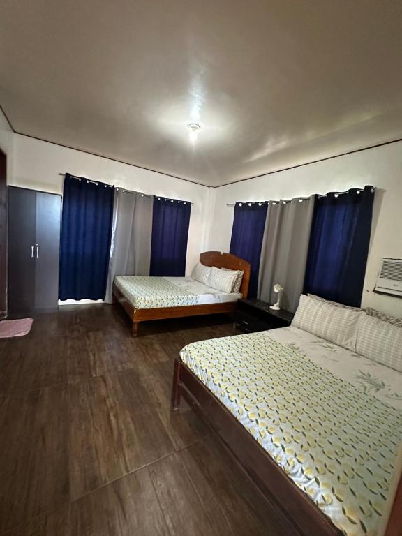 Postel nebo postele na pokoji v ubytování New road private home