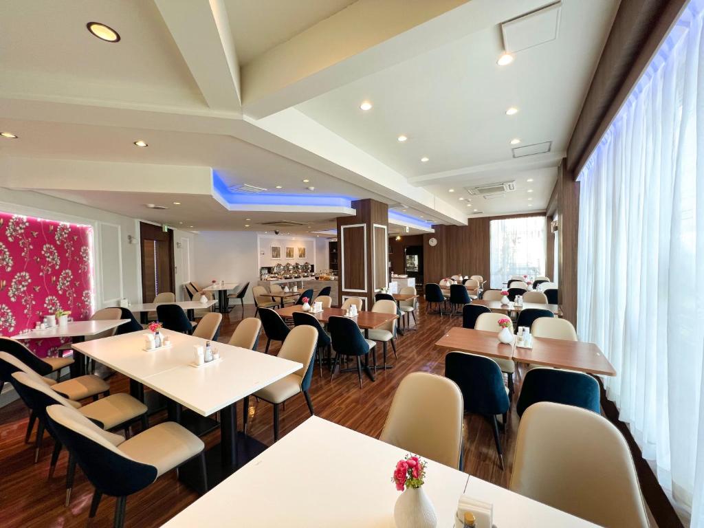 Posezení v ubytování Grand Park Hotel Panex Chiba