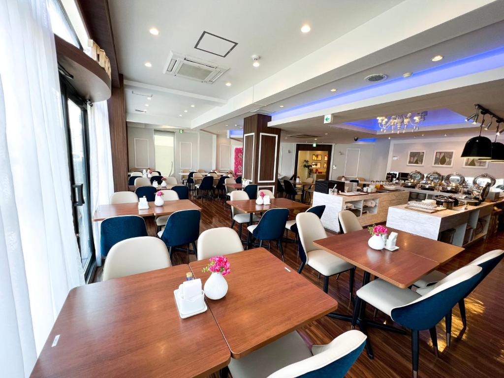 Restaurace v ubytování Grand Park Hotel Panex Chiba