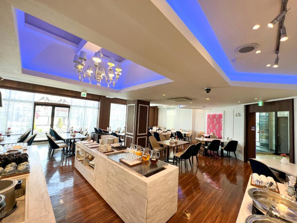 Posezení v ubytování Grand Park Hotel Panex Chiba