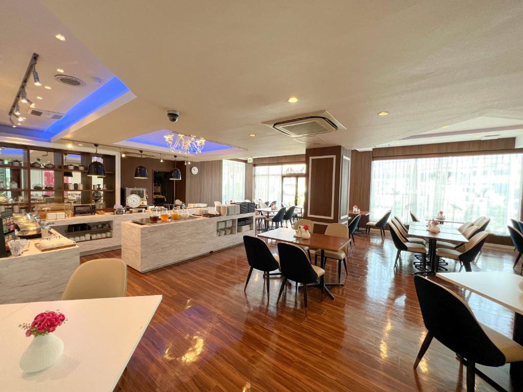 Posezení v ubytování Grand Park Hotel Panex Chiba