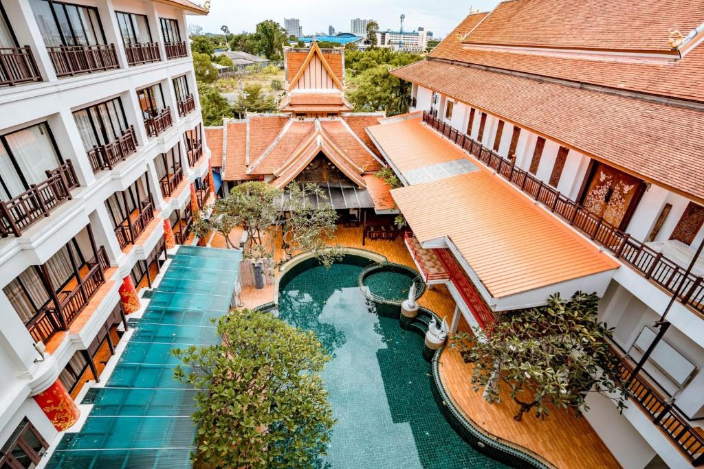 Pogled na bazen u objektu Kasalong Resort and Spa ili u blizini