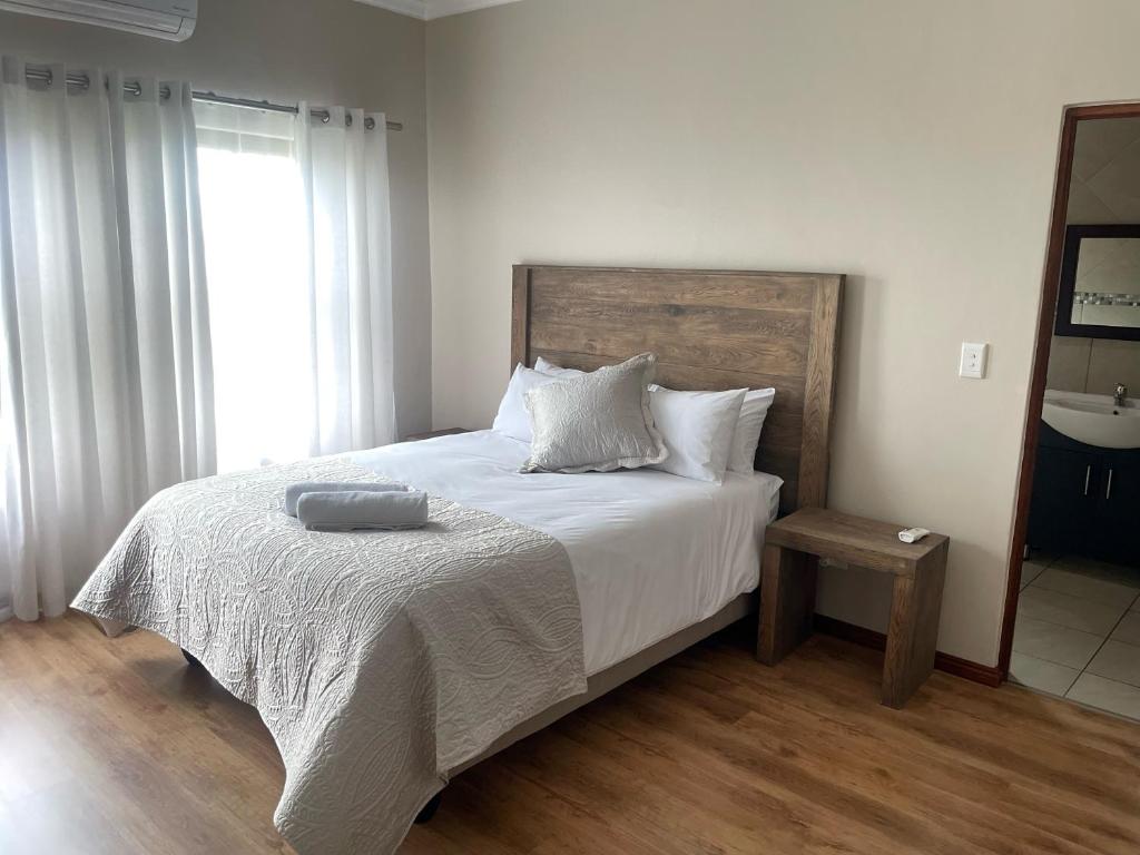 Tierpoort Accommodation24591209