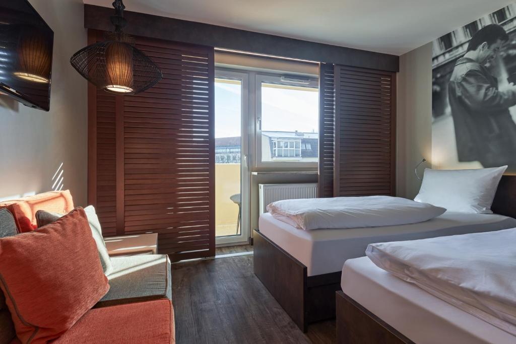 
Single Room with Courtyard View
