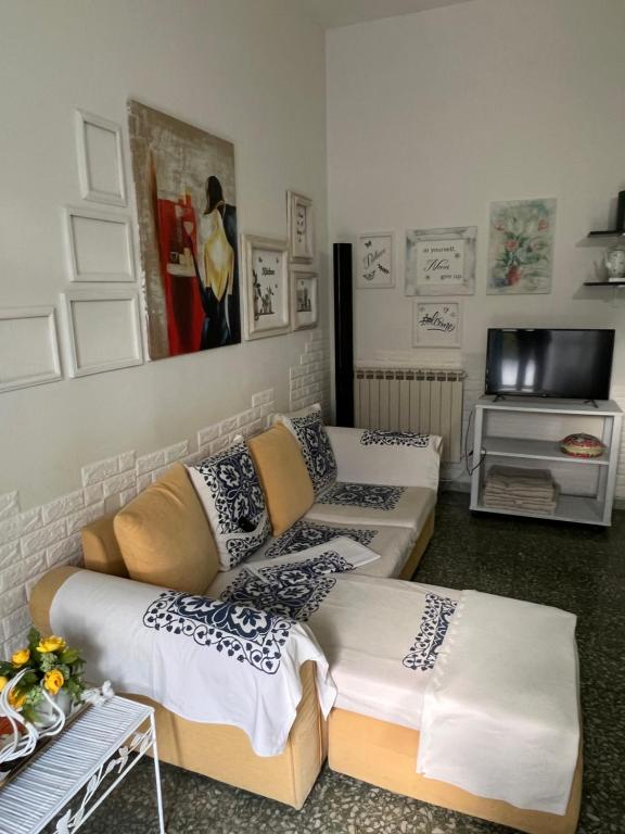Relax House