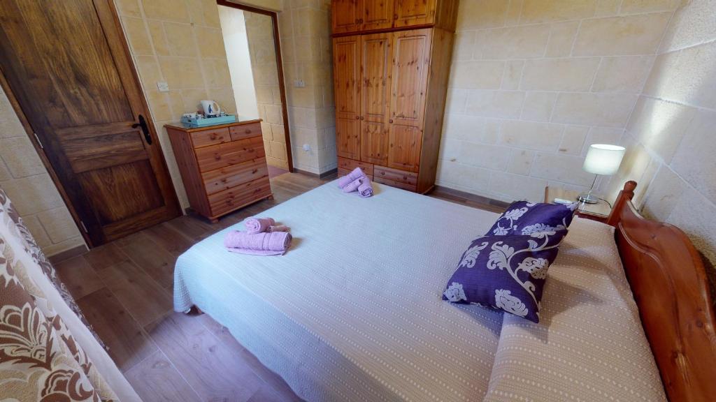 Qala Bed&Breakfast with swimming pool - IL-Wenniessa - 13