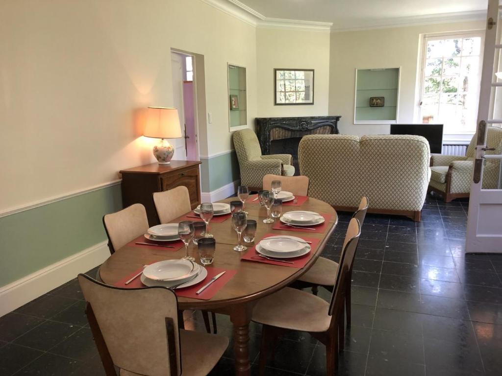 Φωτογραφία από το άλμπουμ του Gite du parc σε Chaunay