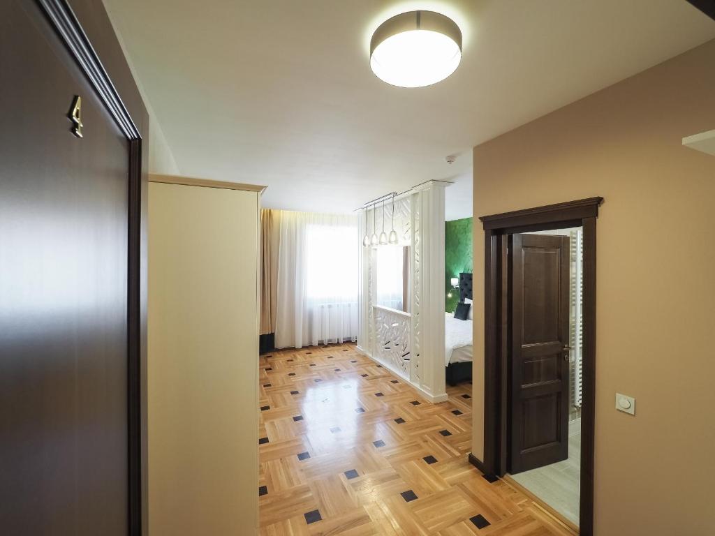 Boutique Central - Sala De Reina De Lujo