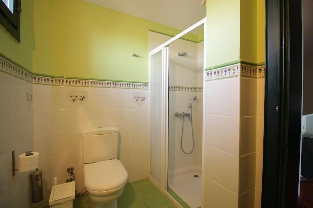 Kép Secluded 3BR Modern Villa w Private Pool and Views szállásáról Burhaniyében a galériában