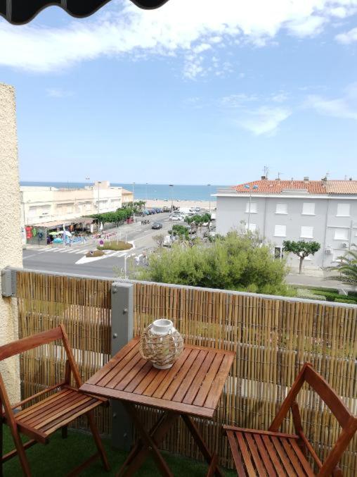 Fotografia z galérie ubytovania Superbe Appartement T3 Cabine avec Vue Mer, Narbonne Plage- 6LP39 v destinácii Narbonne-Plage