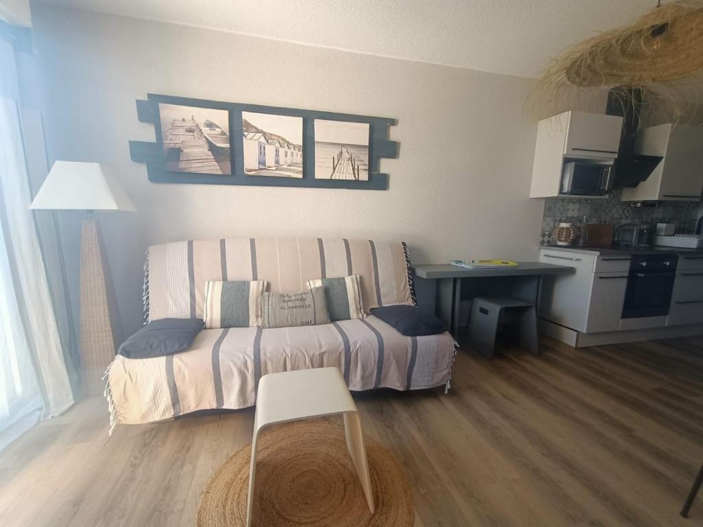 Fotografia z galérie ubytovania Superbe Appartement T3 Cabine avec Vue Mer, Narbonne Plage- 6LP39 v destinácii Narbonne-Plage