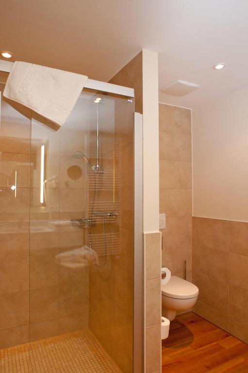 Koupelna v ubytování Janssens Hotel