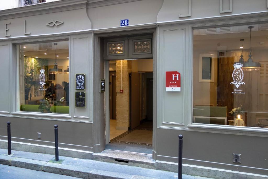 Prince Albert Wagram - Resim 20