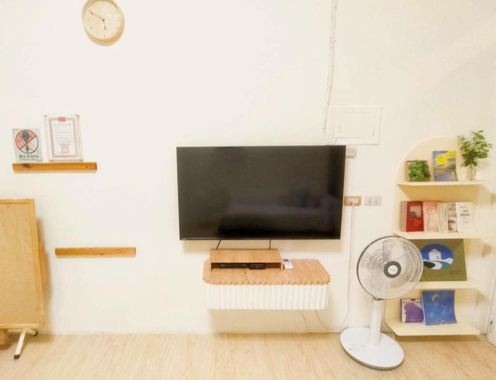清清長屋包棟民宿 Ding House電視和／或娛樂中心