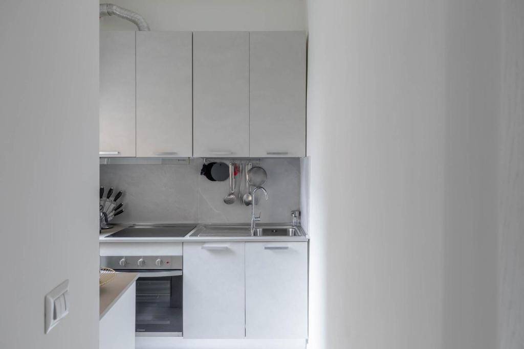 A kitchen or kitchenette at iFlat The G Flat