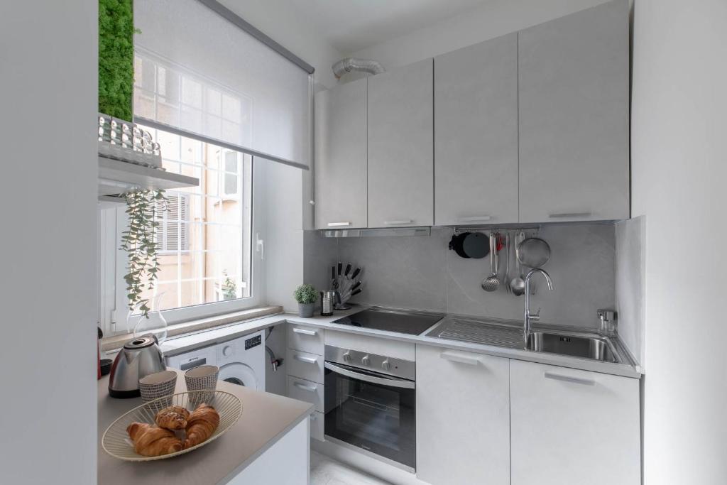A kitchen or kitchenette at iFlat The G Flat