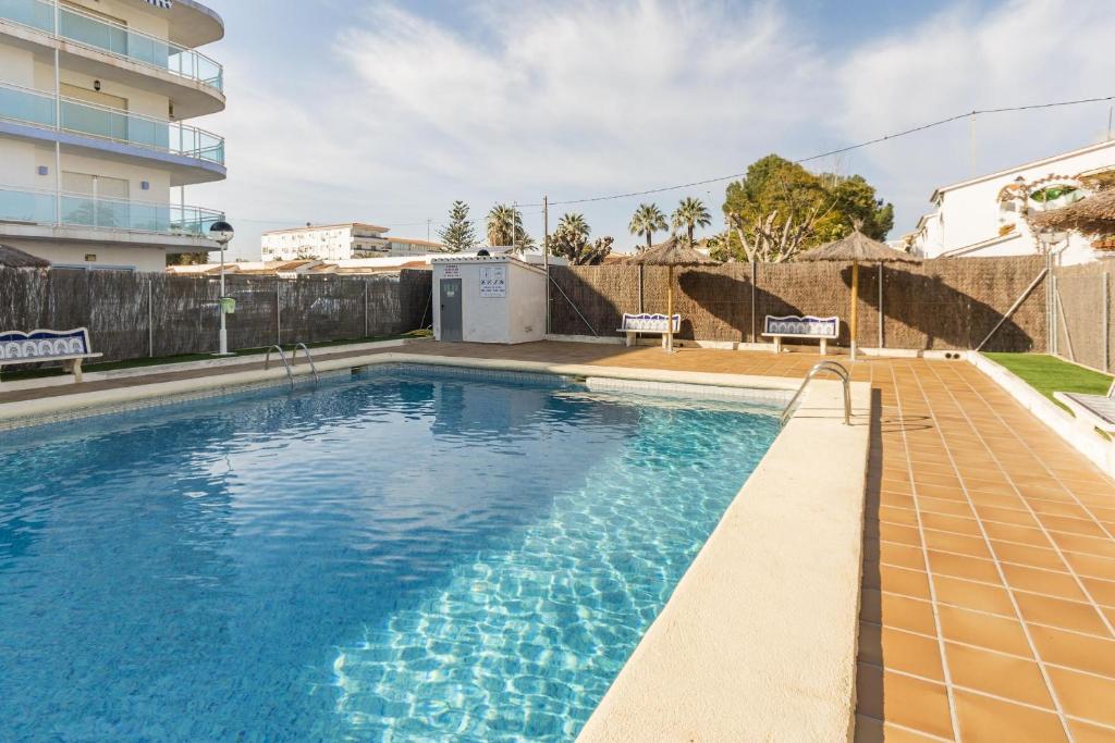 The swimming pool at or close to Egeu