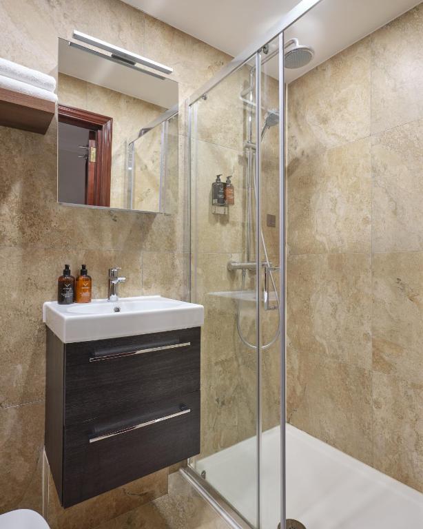 The Prime London Hotel - Resim 23