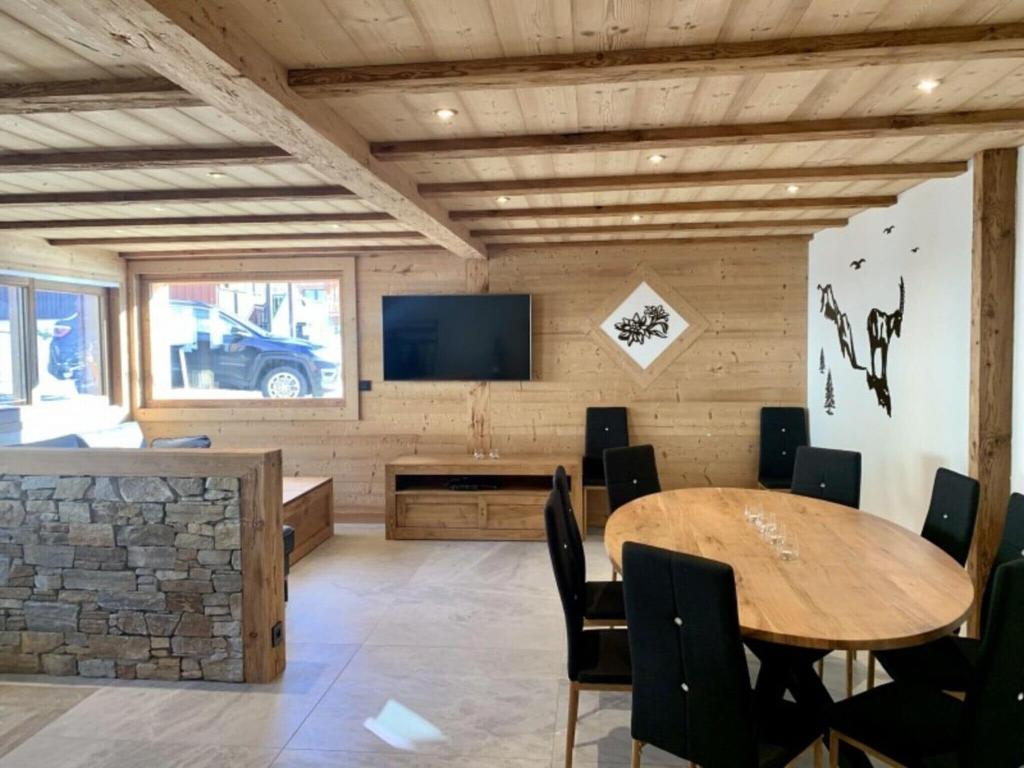 Spacious apartment in Chatel with ski-storage