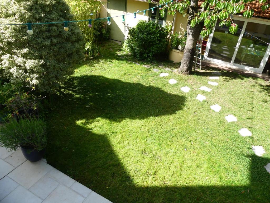 Vonkajšia záhrada v ubytovaní Gite aux Minimes - Au jardin des alouettes