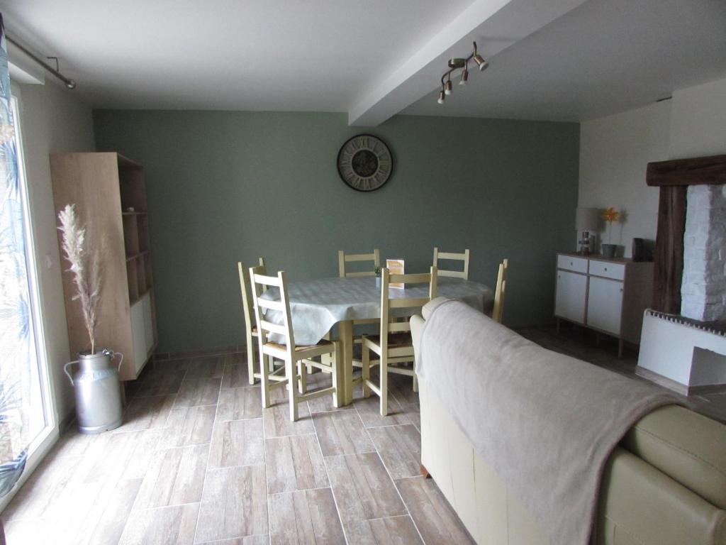 Posedenie v ubytovaní Gîte T'ché Dédée