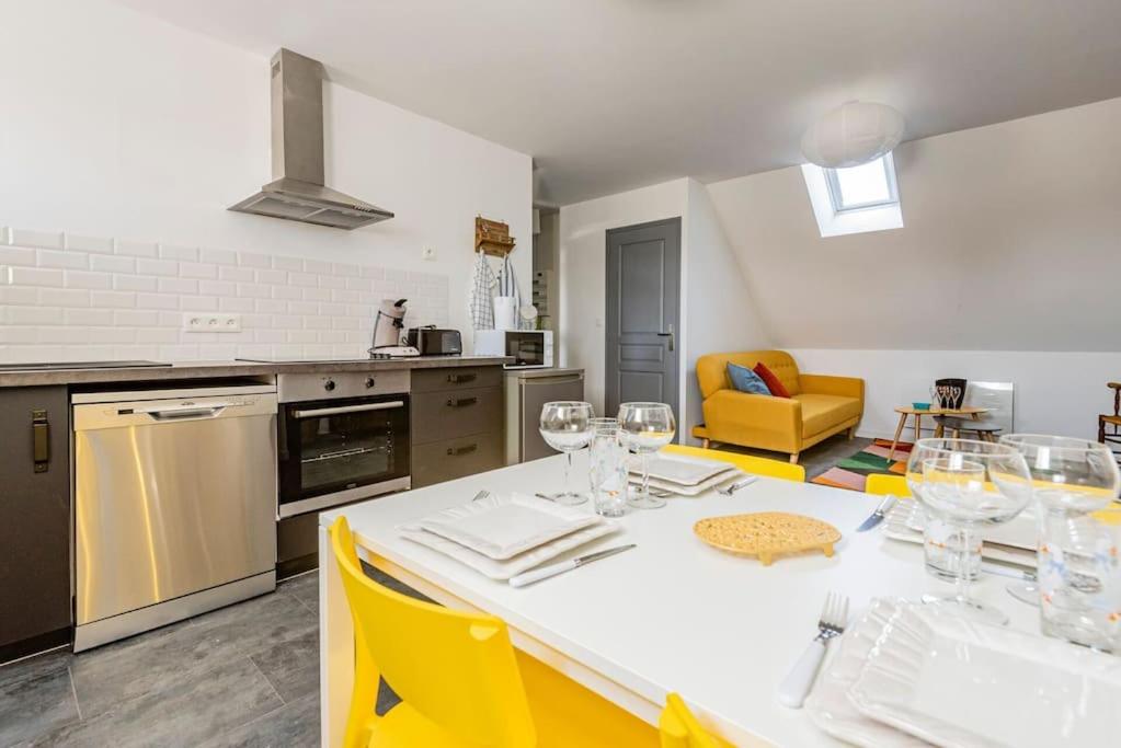 Kuchyňa alebo kuchynka v ubytovaní Duplex LUTON 4