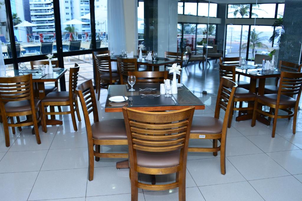 Restaurace v ubytování Bahiamar Hotel