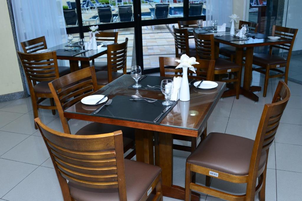 Restaurace v ubytování Bahiamar Hotel