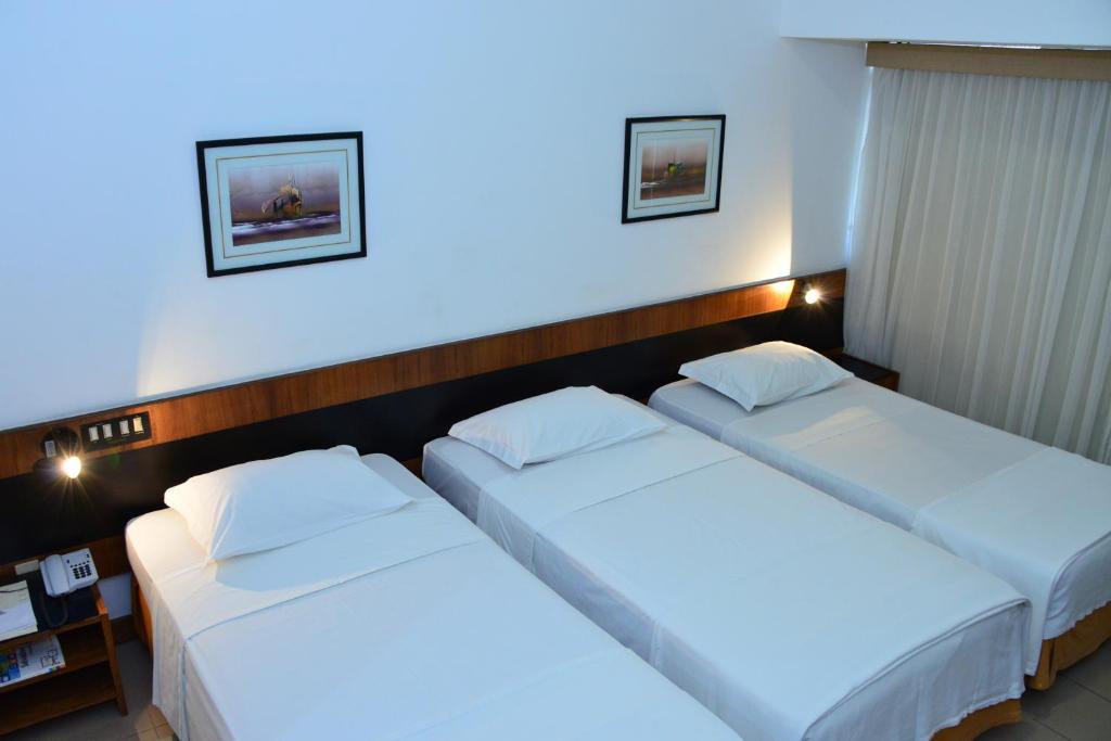 Bahiamar Hotel - Standard-Dreibettzimmer