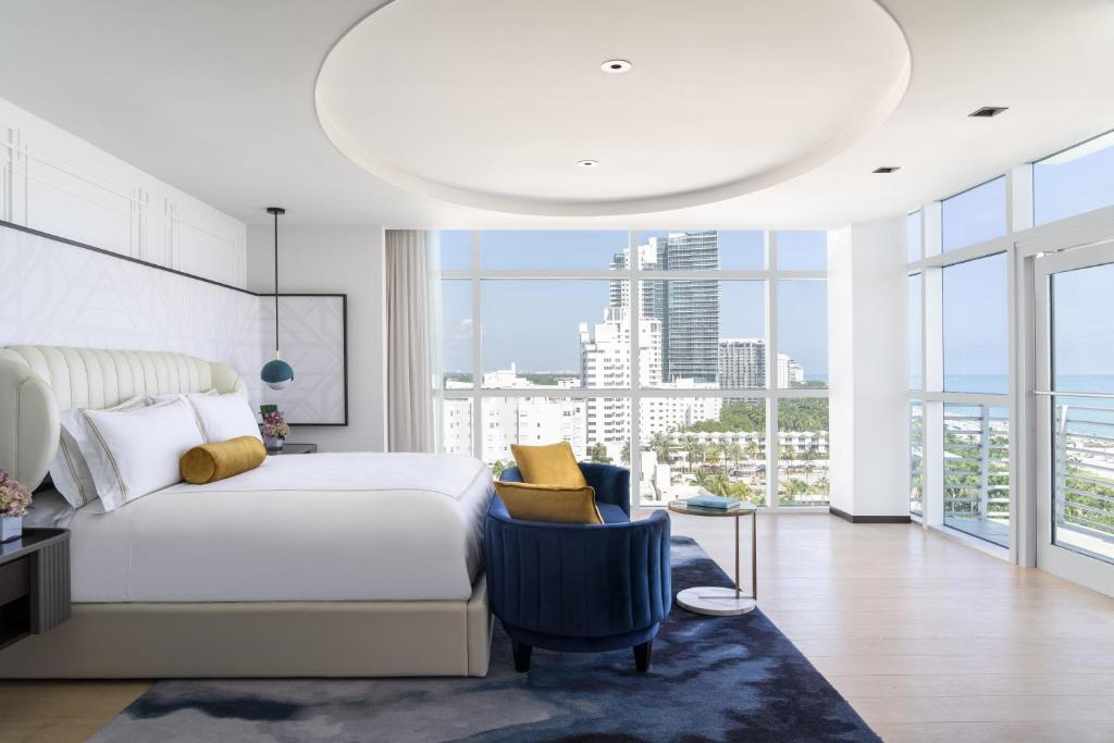 Postel nebo postele na pokoji v ubytování The Ritz-Carlton, South Beach