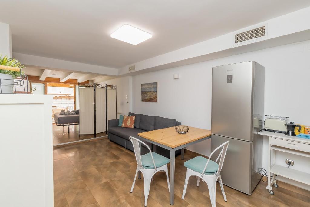 Kuchyňa alebo kuchynka v ubytovaní Loft con terraza centro Valencia
