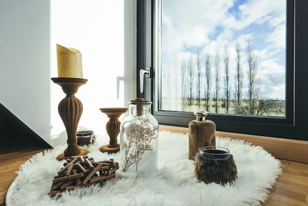 Zdjęcie z galerii obiektu Le Duplex de l'Etoile home cinéma jacuzzi et sauna privatif w mieście Longmesnil